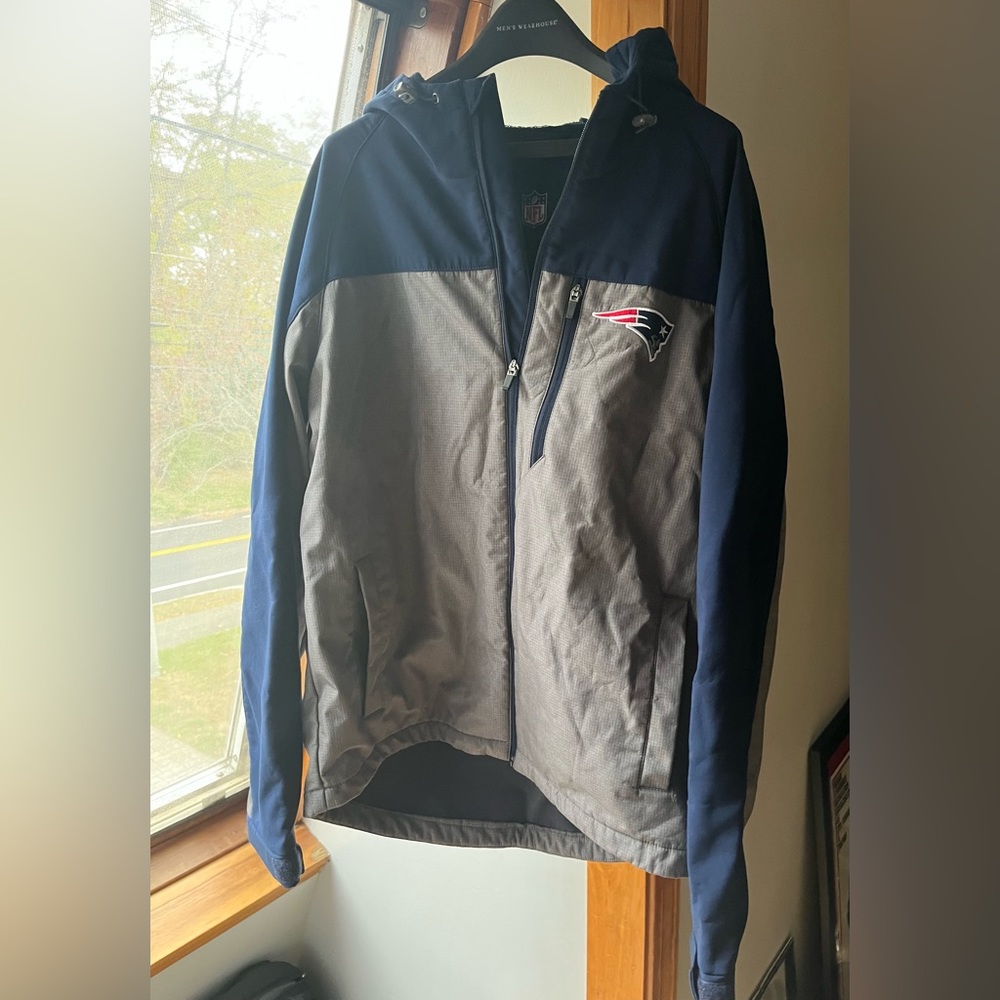 Official Men’s NFL Patriots jacket.